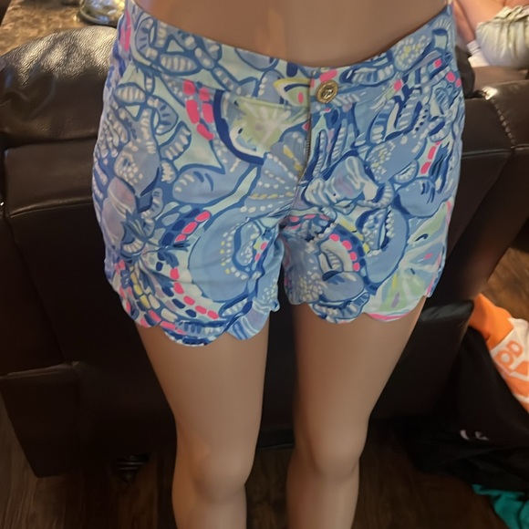 Lilly Pulitzer 🤩 - Picture 2 of 5